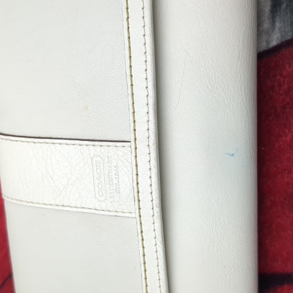 Coach Vintage Trifold Wallet - Picture 2 of 15